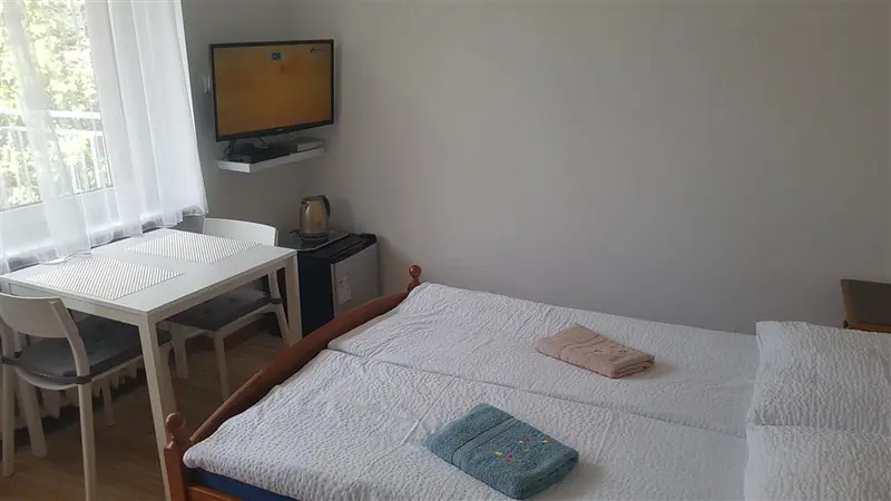Pokój dwuosobowy z tarasem 12 m² – Villa Sart Gdańsk Oliwa, zdjęcie 3 z 8